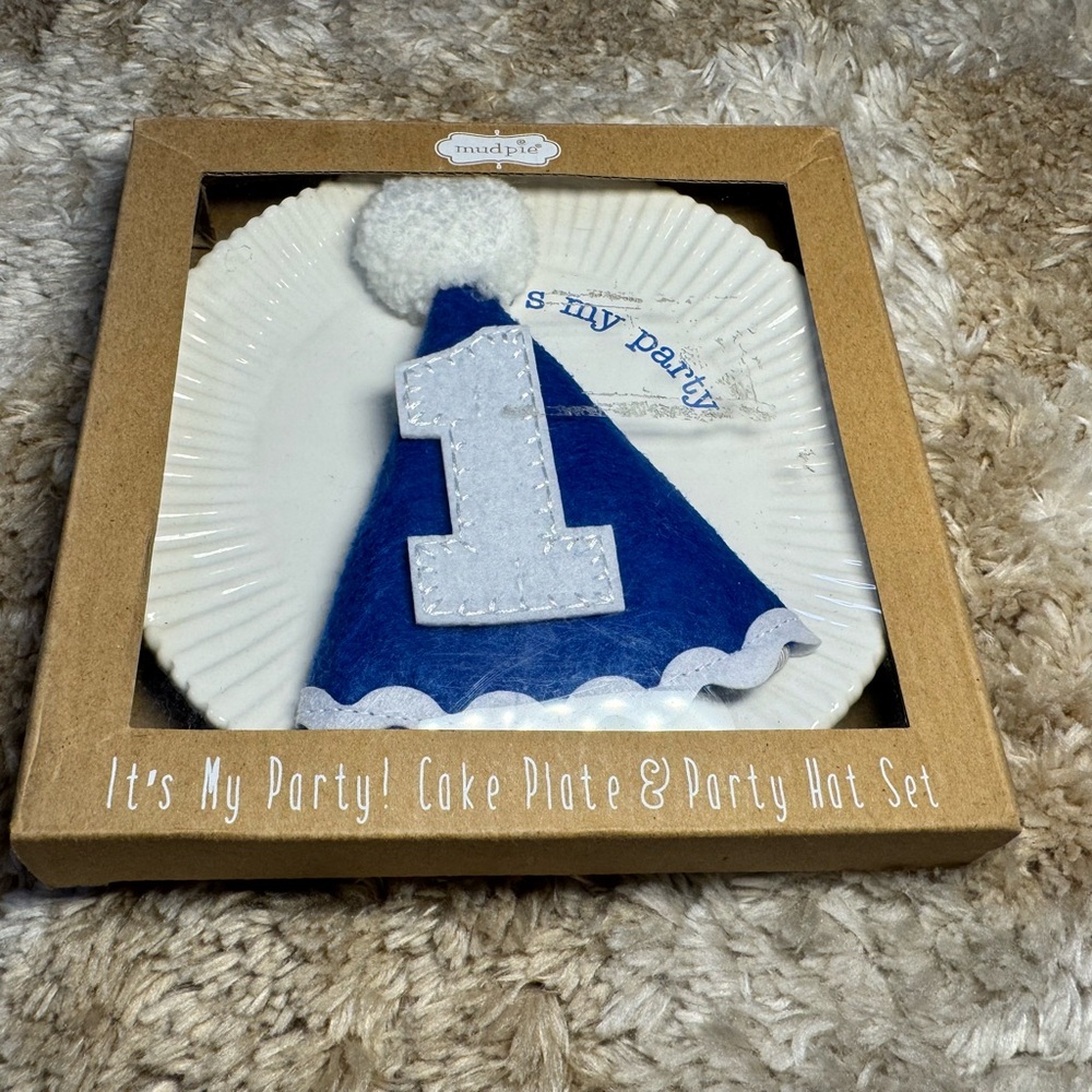 BRAND NEW baby cake plate and birthday hat